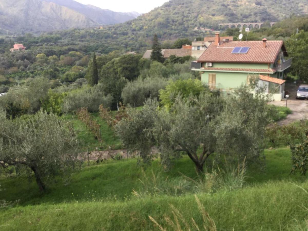 Gole Alcantara Mini Glamping Lanternavacanze Motta Camastra Buitenkant foto