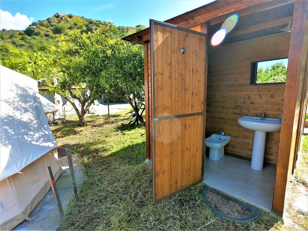 Gole Alcantara Mini Glamping Lanternavacanze Motta Camastra Buitenkant foto
