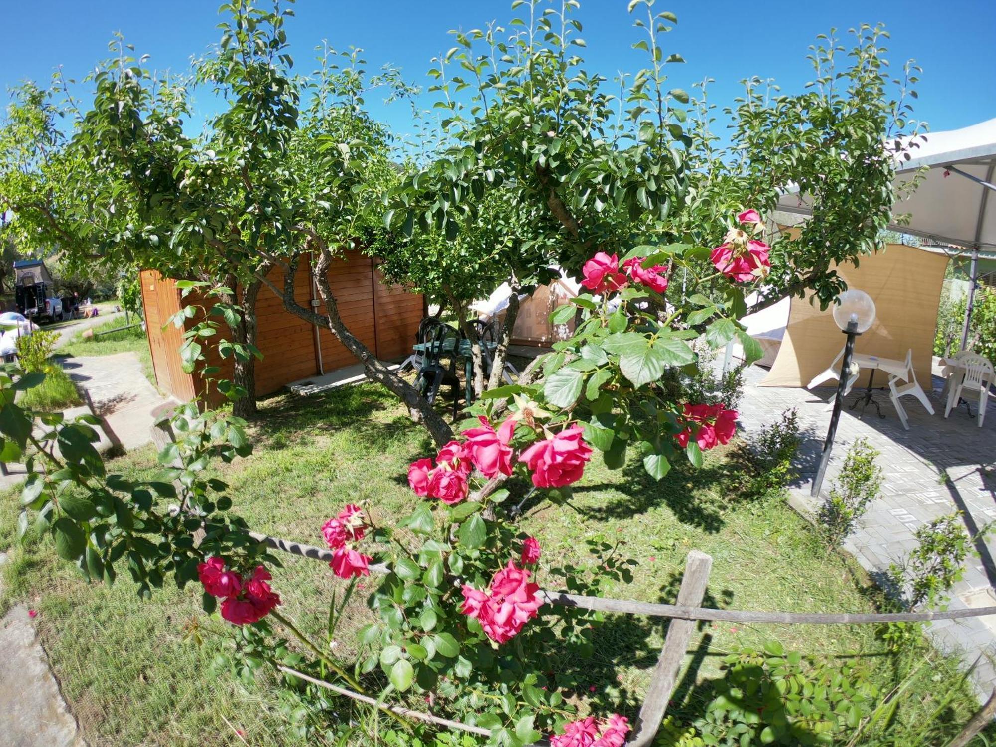 Gole Alcantara Mini Glamping Lanternavacanze Motta Camastra Buitenkant foto