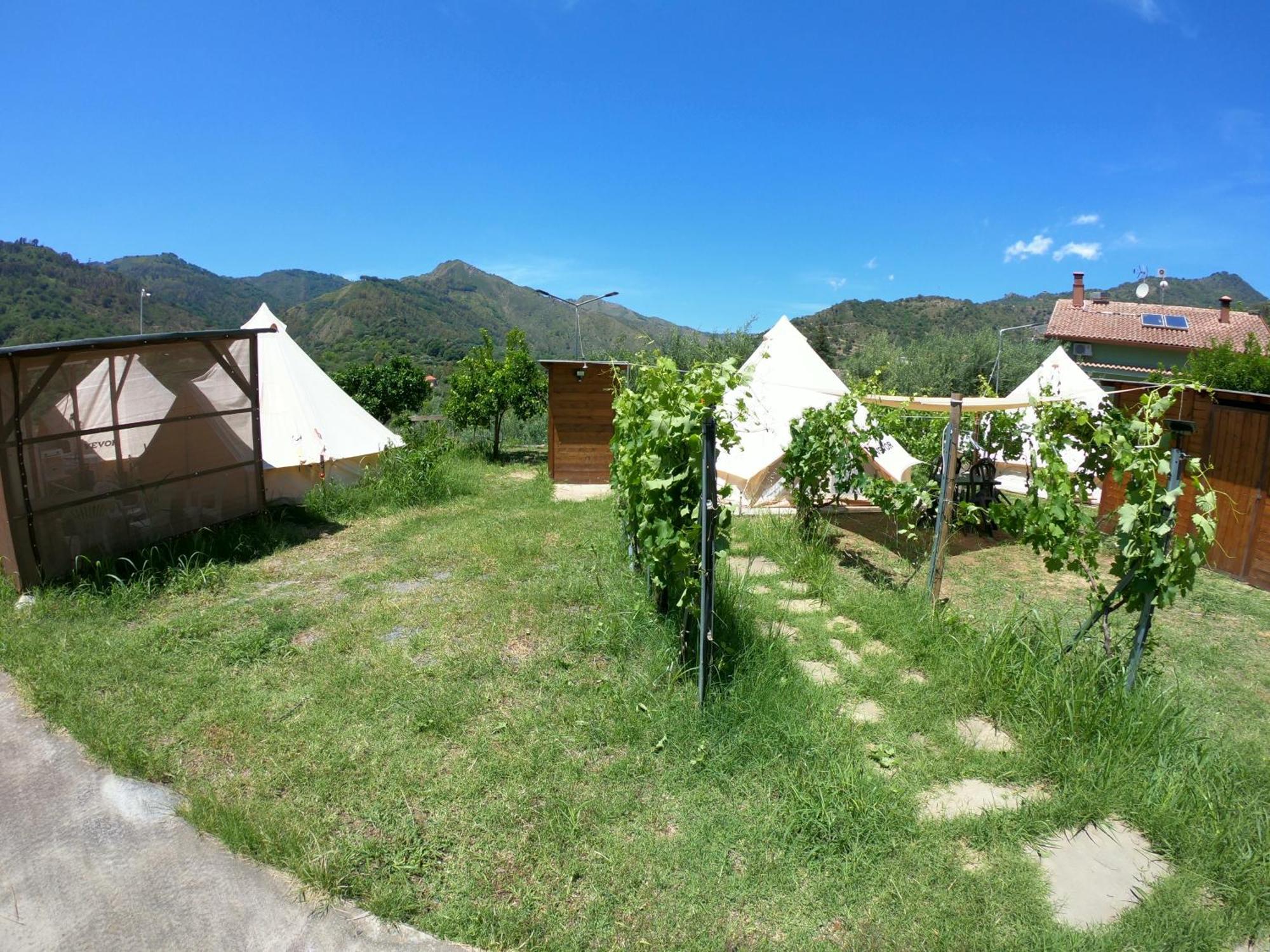 Gole Alcantara Mini Glamping Lanternavacanze Motta Camastra Buitenkant foto